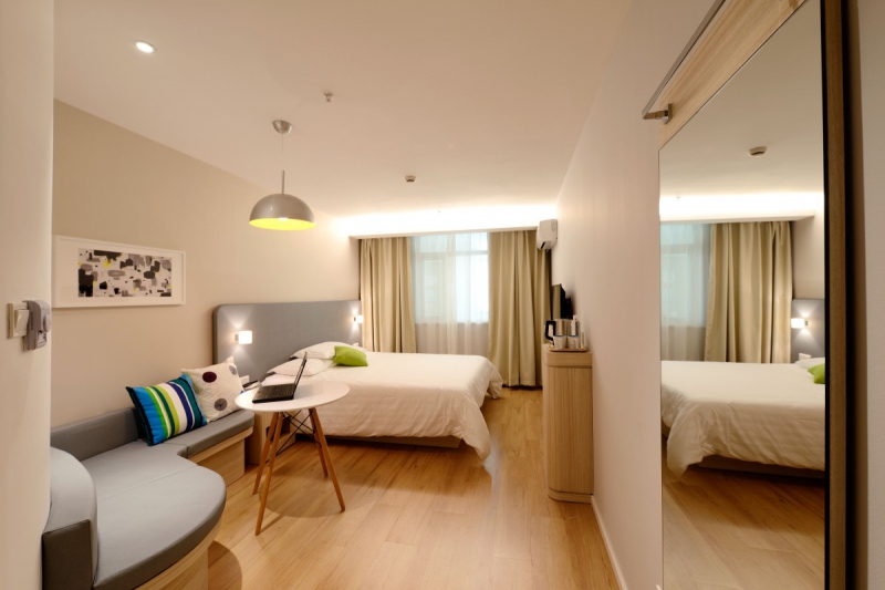 hotel-LE BROC-min_hotel_guest_room_new-634601